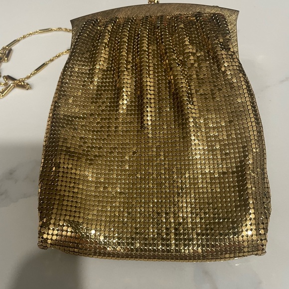 Vintage Pristine Whiting Davis Gold Lame Bag - Picture 2 of 2